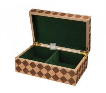 Box made of MDF, with oak and walnut veneer
