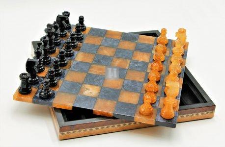 Alabaster chess Set agate/black cm 35x35