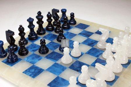 Completo scacchi in alabastro bianco/blu cm 37x37