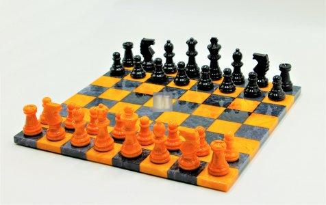 Alabaster chess set Yellow/Black