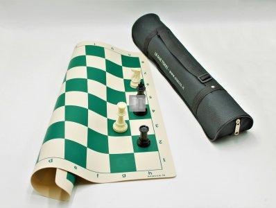 Completo scacchi piombati + scacchiera da torneo (bianco/verde) con borsa