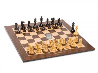 Judit Polgar chess set