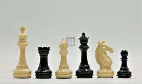 King mm 97 Staunton plastic chess set "Drume" - Black/White