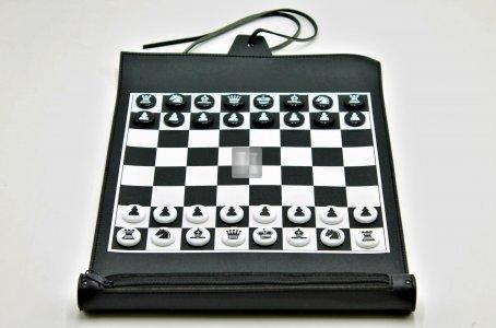 Roll-up analysis chessboard in leatherette with flat pieces