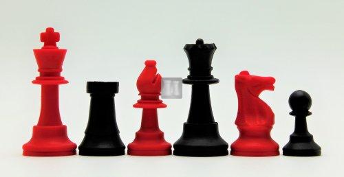 Tournament size silicone chess pieces white/black-red