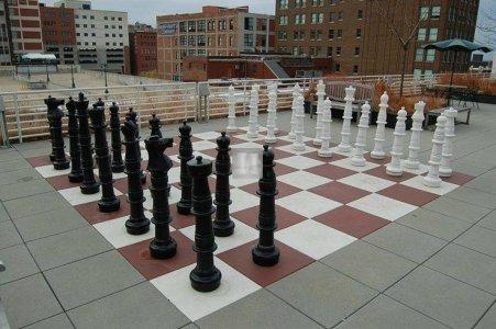 Giant Pieces - King height: 90cm