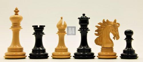 'Marvellous' Staunton boxwood-ebony chessmen - King height: 110 mm