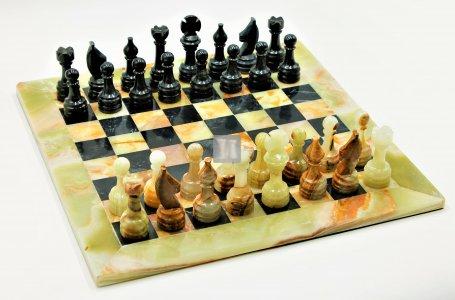 Green Onyx and Black marble chess set