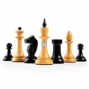 THE QUEEN’S GAMBIT chess set. King 88mm