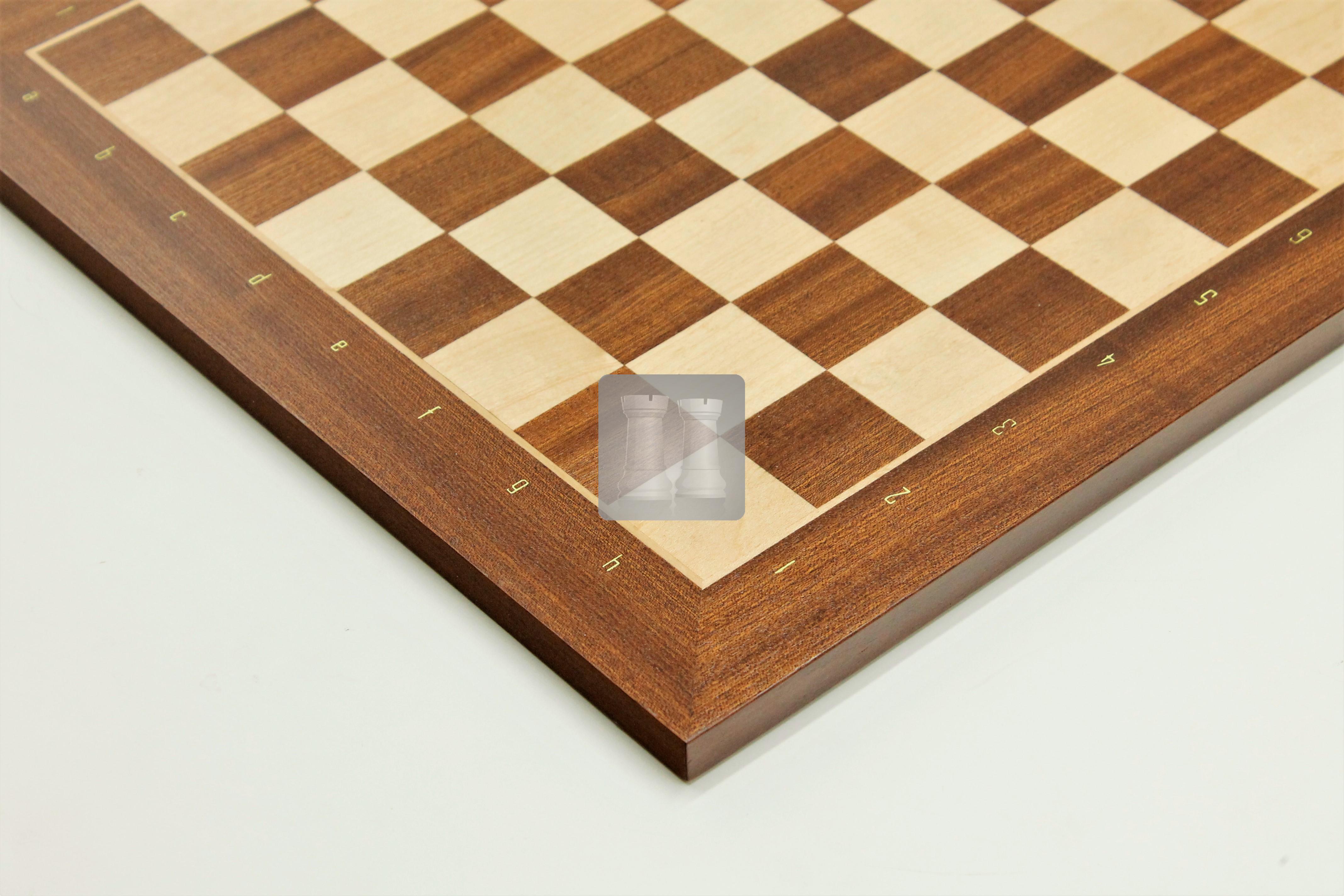 Scacchi In Legno Di Ciliegio Fatti A Mano - Tabellone 35x35 Cm Con Pezzi Intagliati - Regalo Elegante